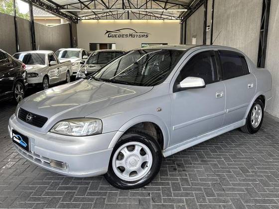 CHEVROLET ASTRA 1.8 MPFI GL SEDAN 8V GASOLINA 4P MANUAL CHEVROLET ASTRA 1.8 MPFI GL SEDAN 8V GASOLINA 4P MANUAL